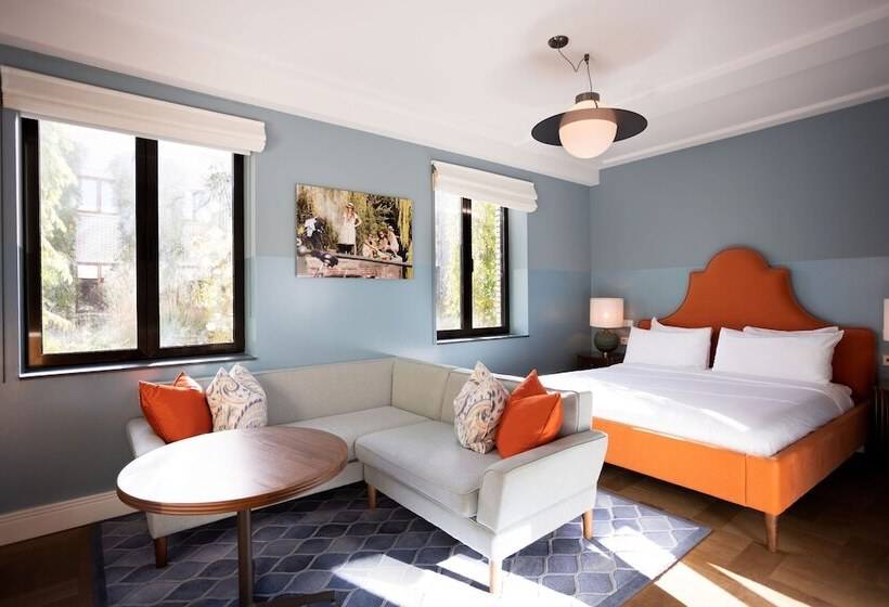 إستوديو قياسى, The July   Twenty Eight