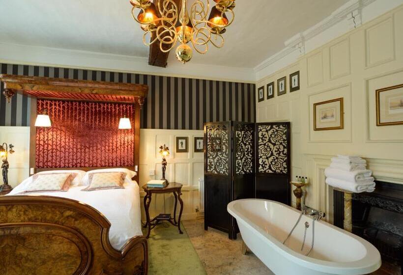 חדר סופריור, Ye Spotted Dogge