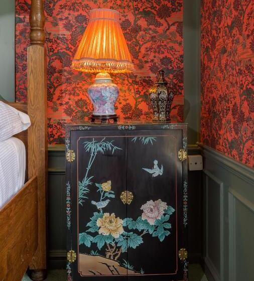 חדר סופריור, Ye Spotted Dogge