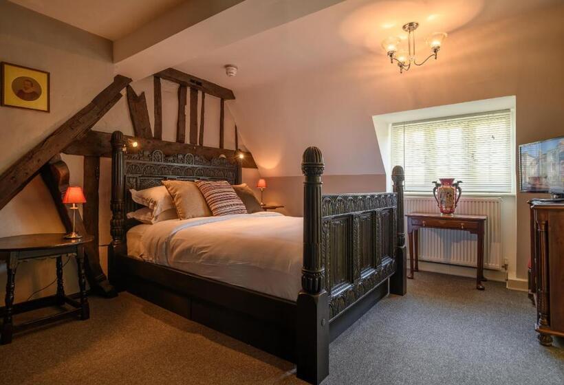 חדר סופריור, Ye Spotted Dogge