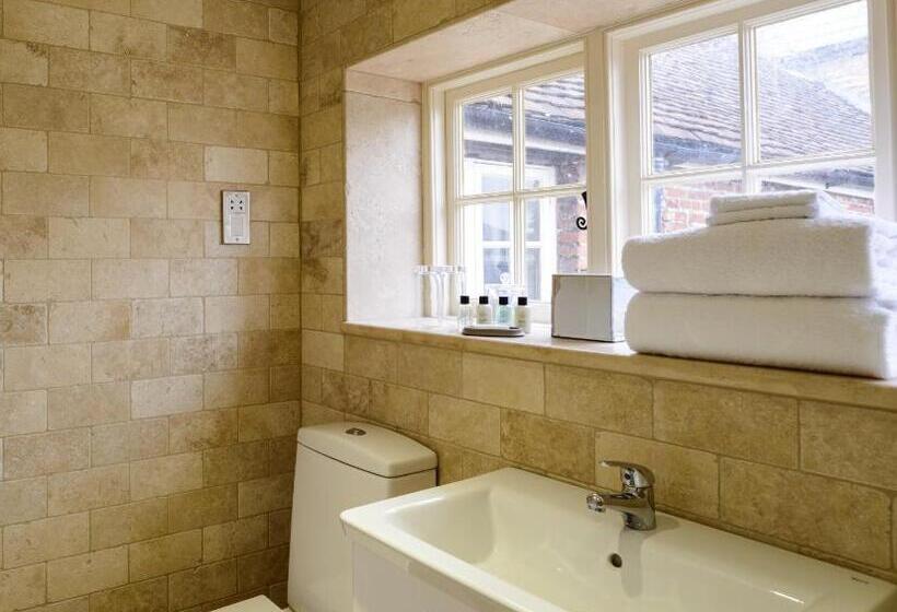 חדר סופריור, Ye Spotted Dogge