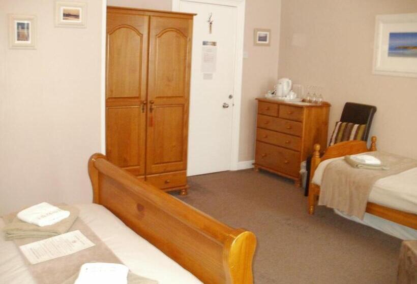 Семейный Номер, Chiverton House Guest Accommodation
