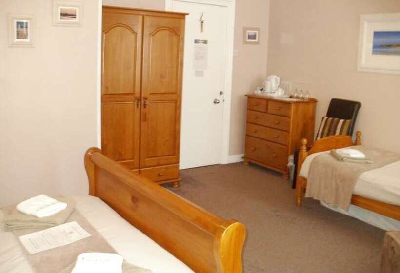 Семейный Номер, Chiverton House Guest Accommodation