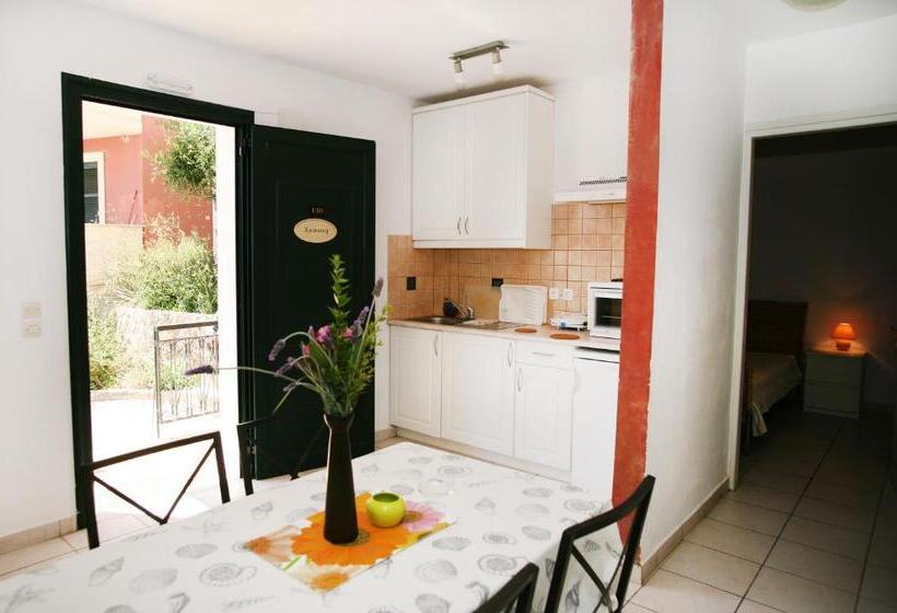 Апартаменты 1 Спальня, Glyfada Gorgona Apartments