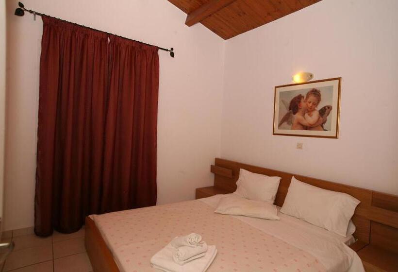 Апартаменты 1 Спальня, Glyfada Gorgona Apartments