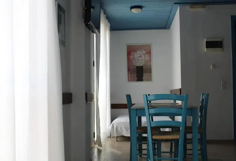 Perhehuoneisto, Glyfada Gorgona Apartments