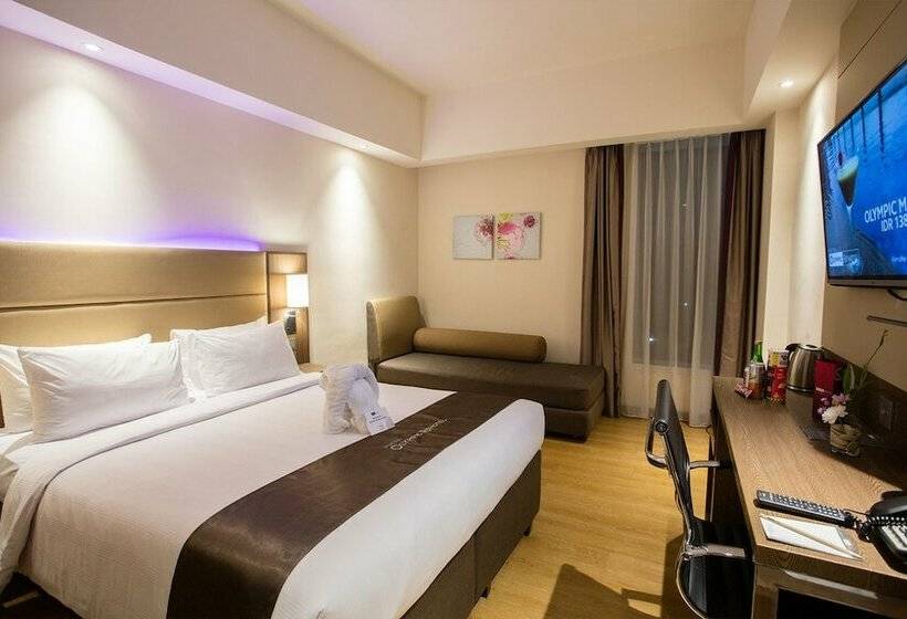 חדר דלוקס, Bigland Hotel & Convention Sentul