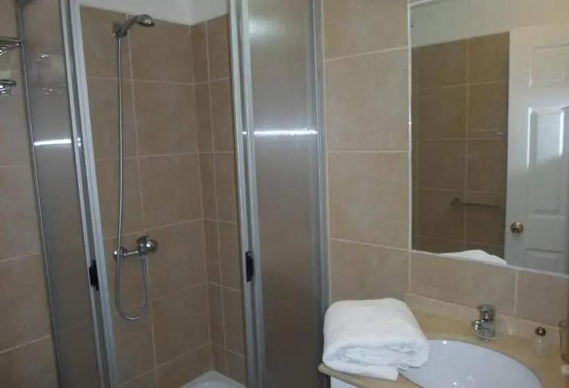Standard Yhden Hengen Huone, Del Marques