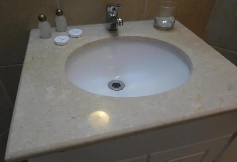 Standard Kolmen Hengen Huone, Del Marques