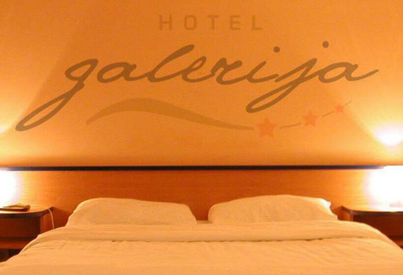 스탠다드 룸, Galerija