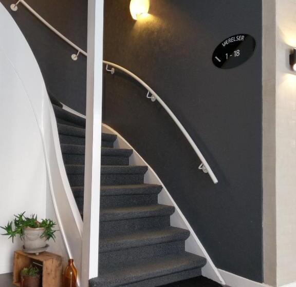 غرفة أساسية, Kanns