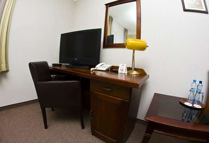 اتاق کلاس بیزنس, Rad