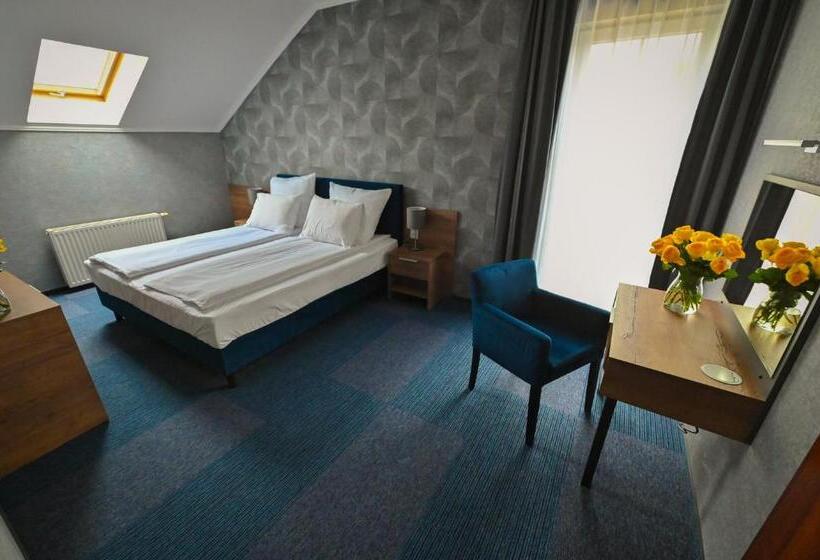 اتاق لوکس, Rad