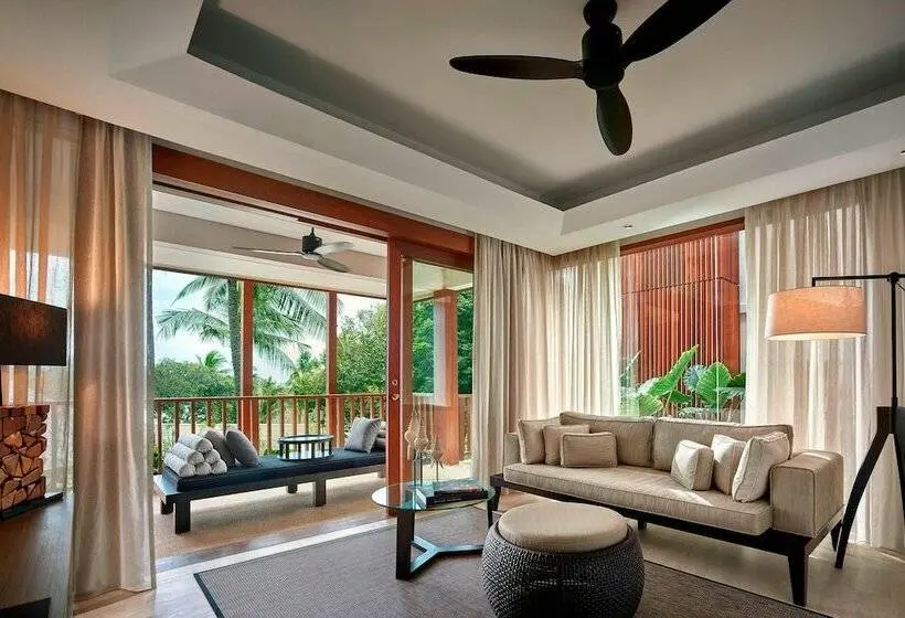 テラス付スイート, The Ritz Carlton Koh Samui