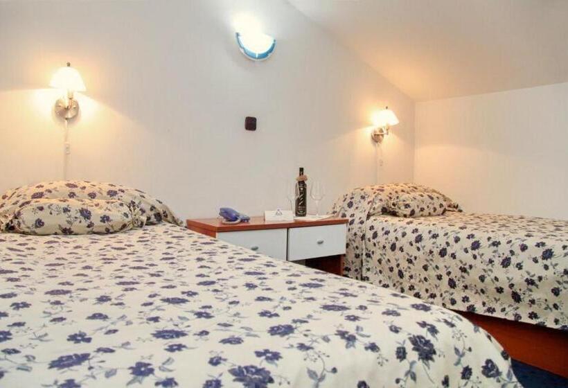 Comfort room with balcony, Villa Neretva   Metković