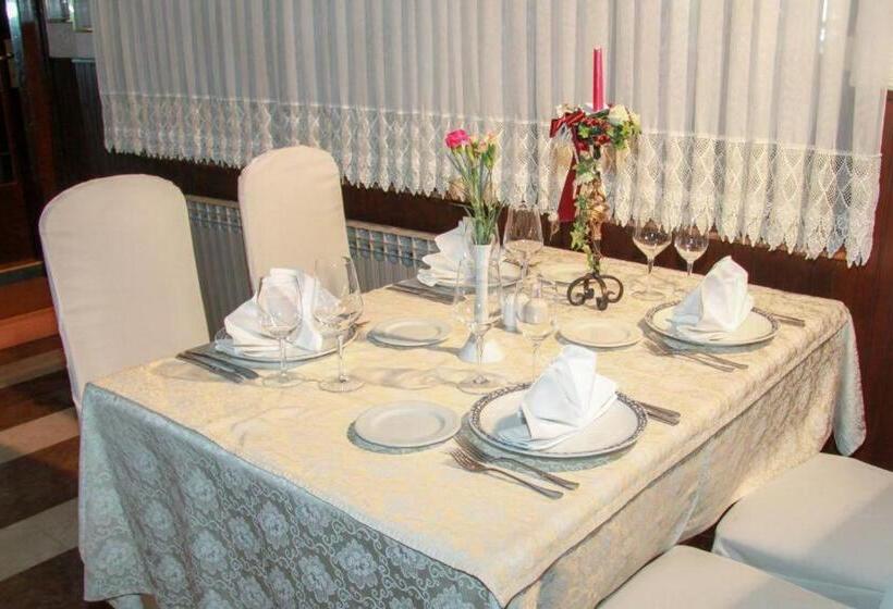 Comfort room with balcony, Villa Neretva   Metković