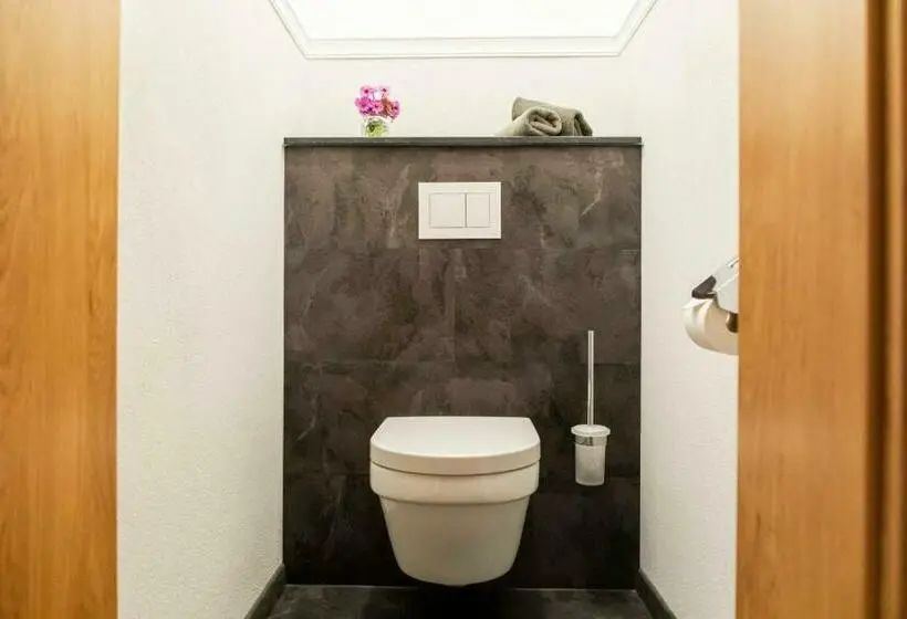 Apartamento 2 Quartos, Zur Post