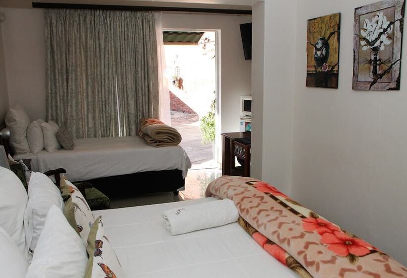 패밀리 룸, Memra Guest House