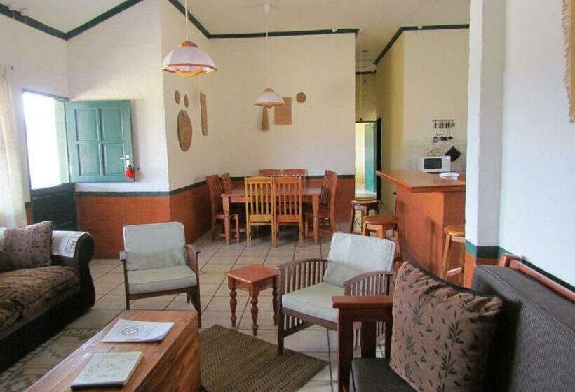 בית, חדר שינה 1, Pumula Guest Farm