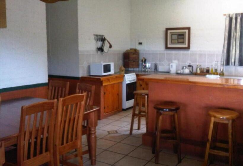 בית, חדר שינה 1, Pumula Guest Farm