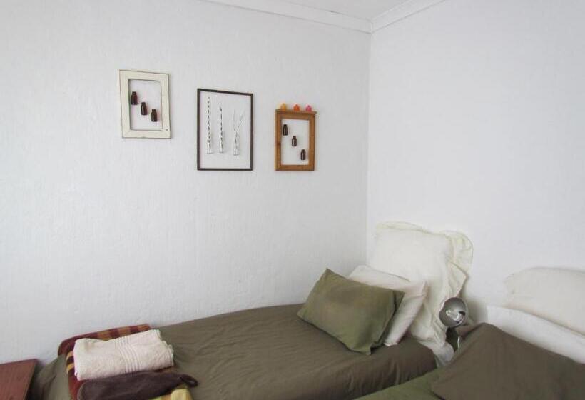 חדר סטנדרט לארבעה, Pumula Guest Farm