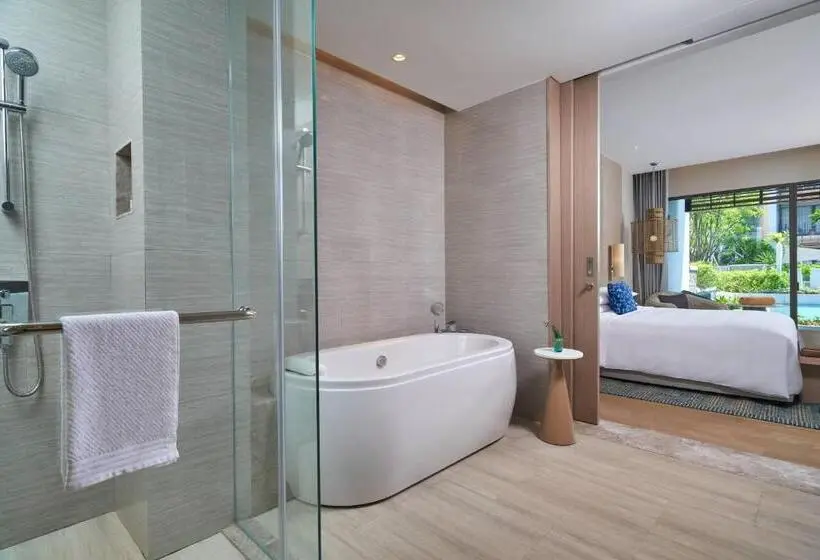 Perhesviitti, Renaissance Pattaya Resort & Spa
