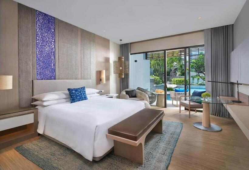 Family Suite, Renaissance Pattaya Resort & Spa