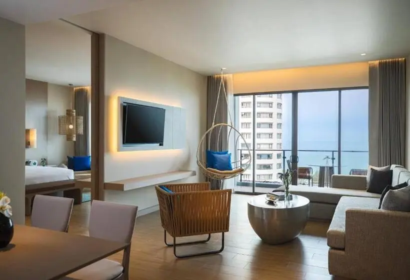 Sviitti Merinäkymä, Renaissance Pattaya Resort & Spa