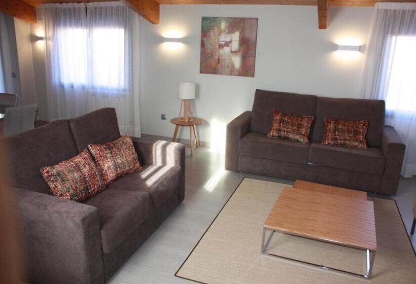 آپارتمان دوبلکس 1 خوابه, Apartamentos Real Lleida