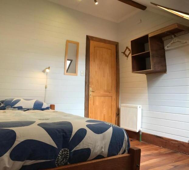 اتاق استاندارد یک تخته با سرویس بهداشتی مشترک, Hostal Compass Del Sur