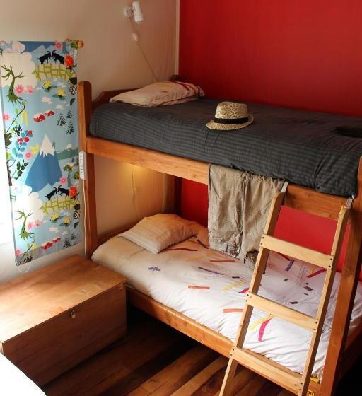 تختخواب در اتاق مشترک, Hostal Compass Del Sur