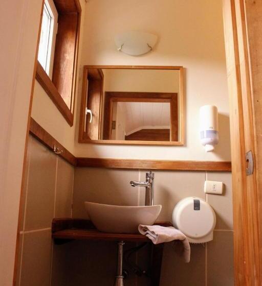 اتاق خانوادگی, Hostal Compass Del Sur