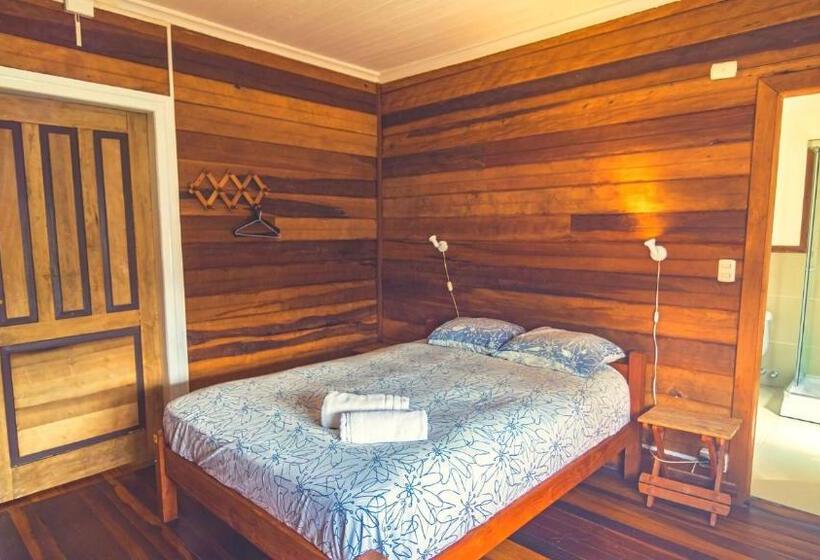 اتاق خانوادگی, Hostal Compass Del Sur