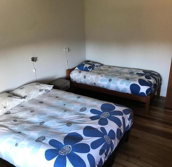 اتاق خانوادگی با سرویس بهداشتی مشترک, Hostal Compass Del Sur