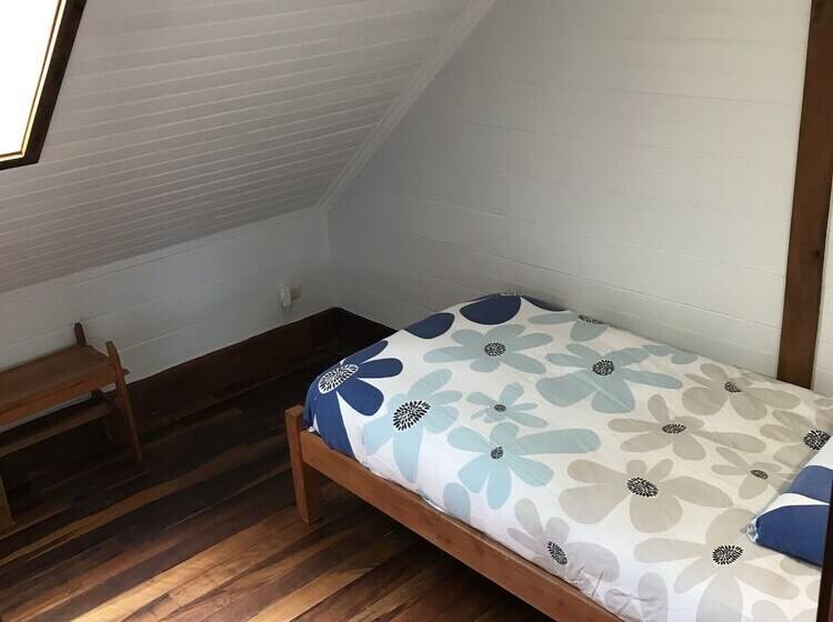 اتاق استاندارد یک تخته با سرویس بهداشتی مشترک, Hostal Compass Del Sur