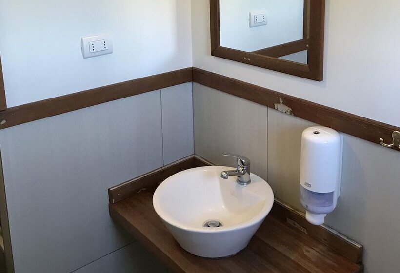 اتاق استاندارد با سرویس بهداشتی مشترک, Hostal Compass Del Sur