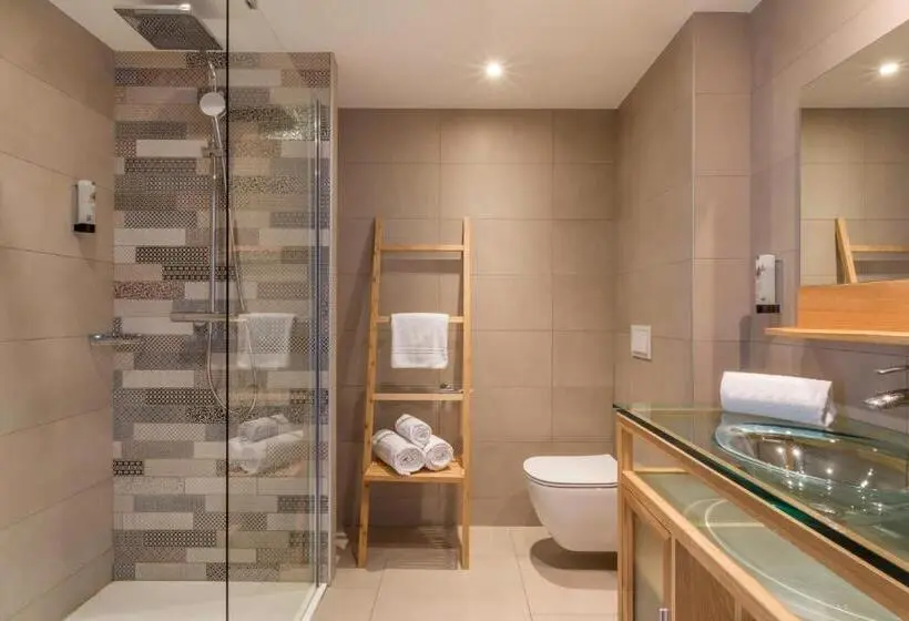اتاق سوپریور با بالکن, Best Western Plus  Antibes Riviera