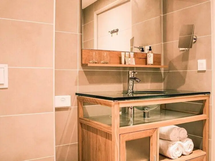 اتاق خانوادگی, Best Western Plus  Antibes Riviera