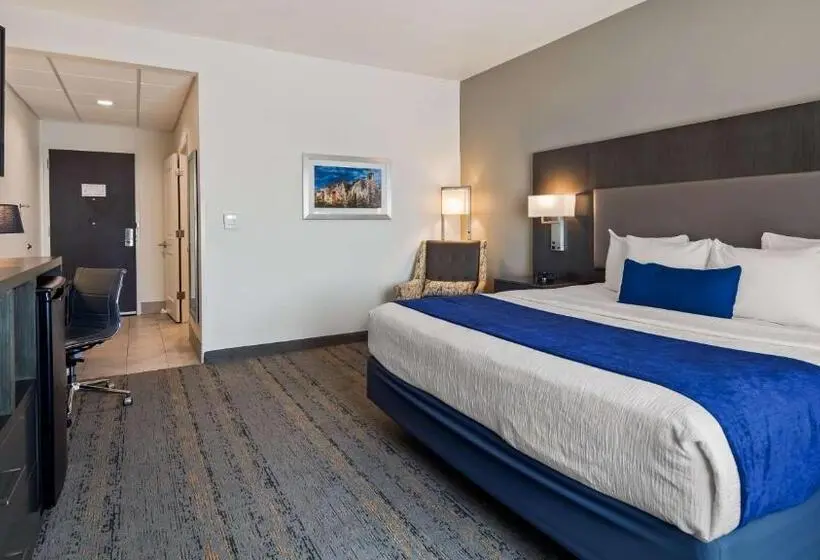 身障者適用スイートルーム, Best Western Plus Roland Inn & Suites