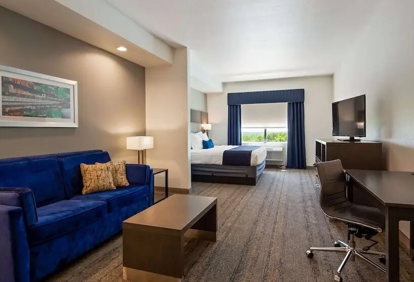 スイート, Best Western Plus Roland Inn & Suites