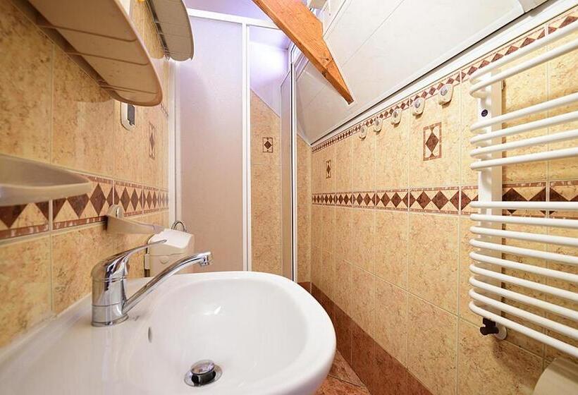 استودیوی لوکس, Marsjanka