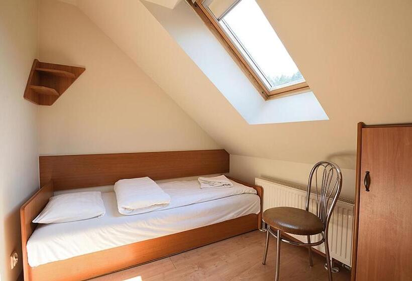 استودیوی لوکس, Marsjanka