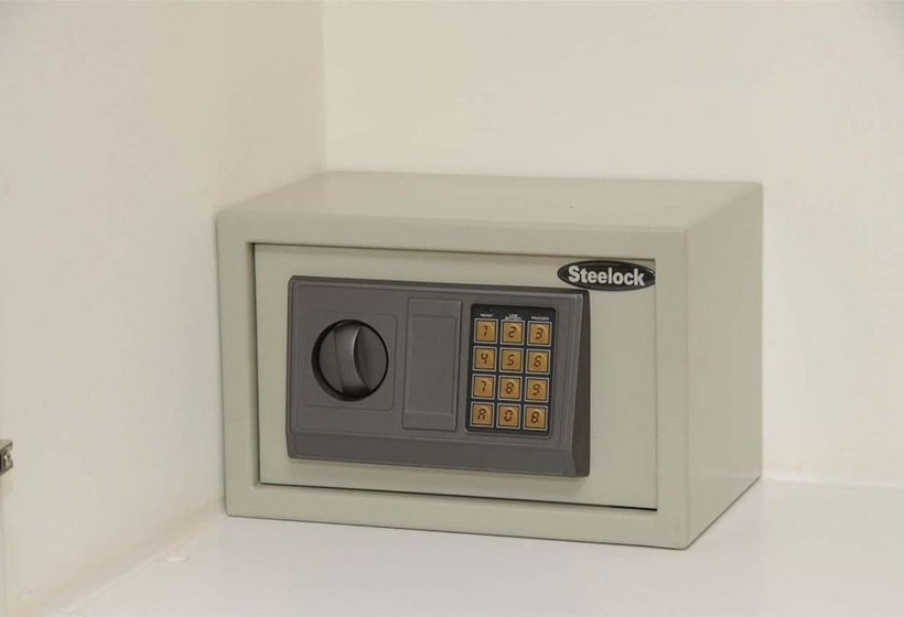 חדר סטנדרט יחיד, Ontiveros