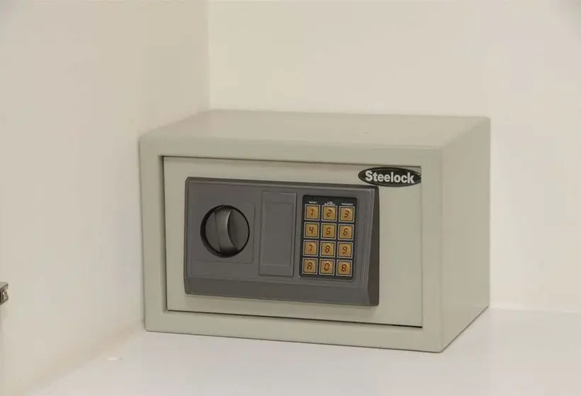 スタンダードシングルルーム, Ontiveros