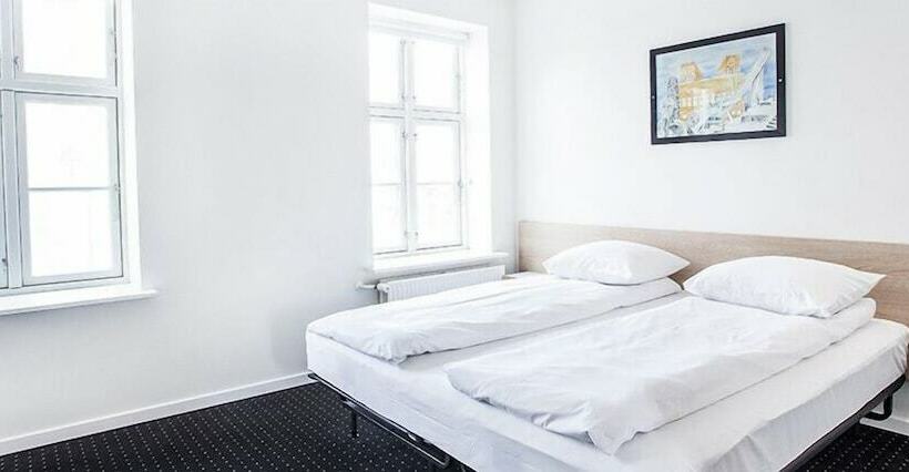 חדר סופריור יחיד, Tante Lemvig