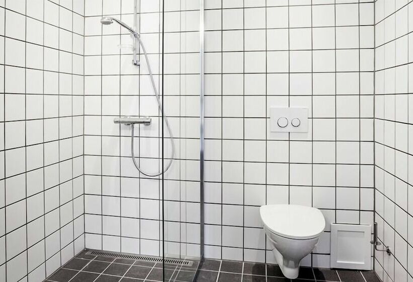 חדר סופריור, Tante Lemvig