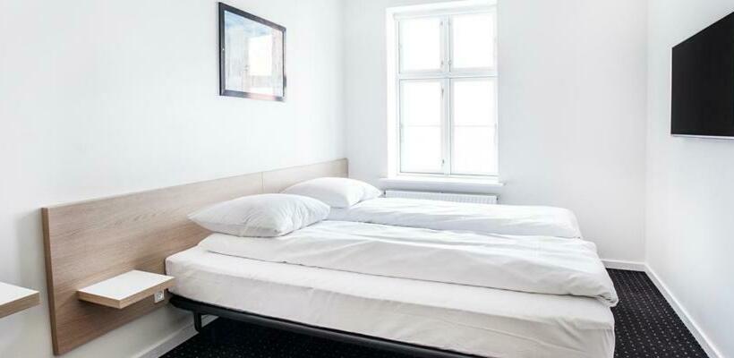 חדר סופריור יחיד, Tante Lemvig