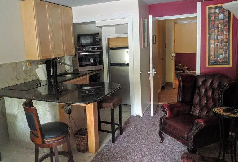 ダブルベッドのスタンダードスタジオ, Ann Arbor Bed And Breakfast