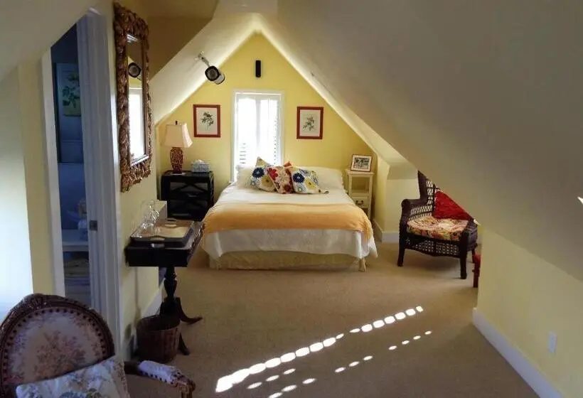 デラックスルーム, My Rosegarden Guest Rooms