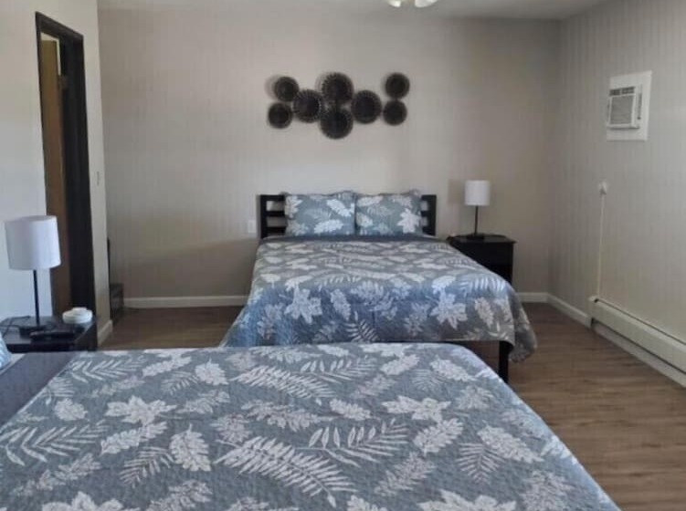 غرفة ديلوكس, Golden Arrow Motel